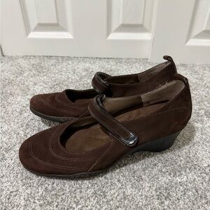 Aerosoles Tornado Mary Jane 2.5" Wedge Leather Adjustable Strap Size 9.5 M
